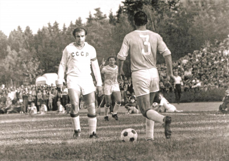 Чемпионат ссср по футболу 1972 высшая лига турнирная таблица