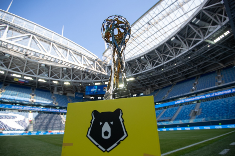 Кто больше всех становился чемпионом россии по футболу