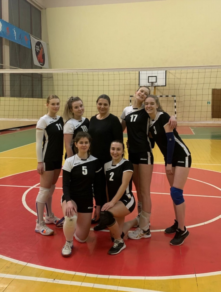 Почему волейболистки такие высокие